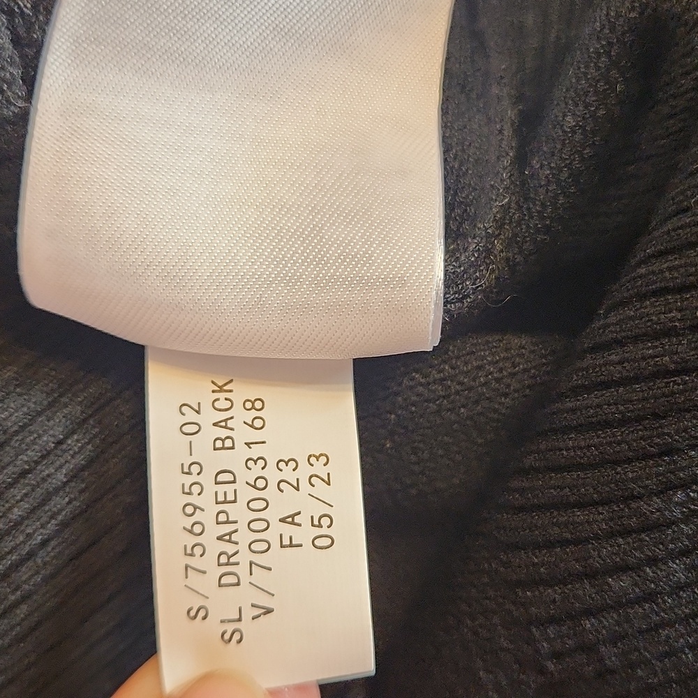 BANANA REPUBLIC Elsa Drape Back Top, size S - Picture 6 of 9